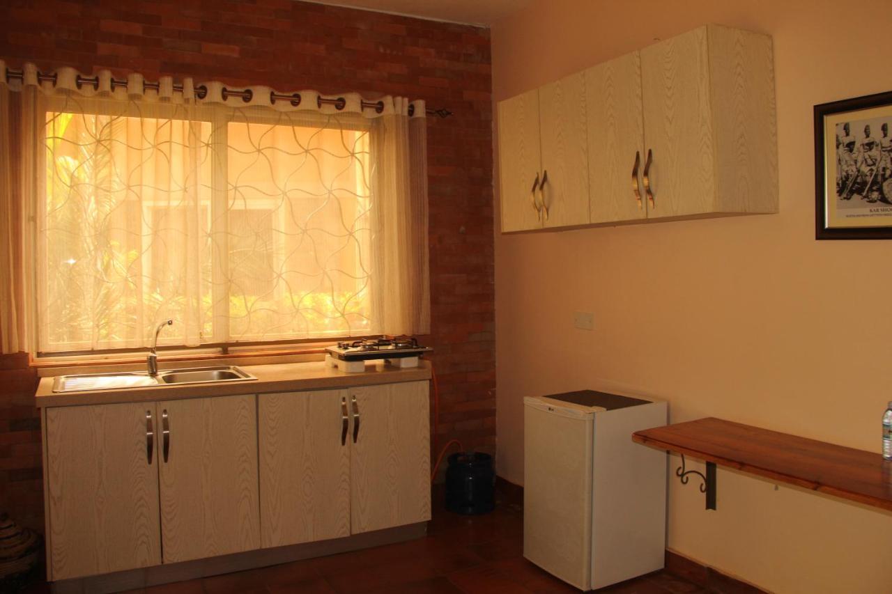 Saltek Forest Cottages Masindi Exteriör bild